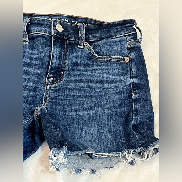 American Eagle Outfitters Women's Blue Hi-Rise Shortie Denim Shorts Size 0 - Picture 3 of 12